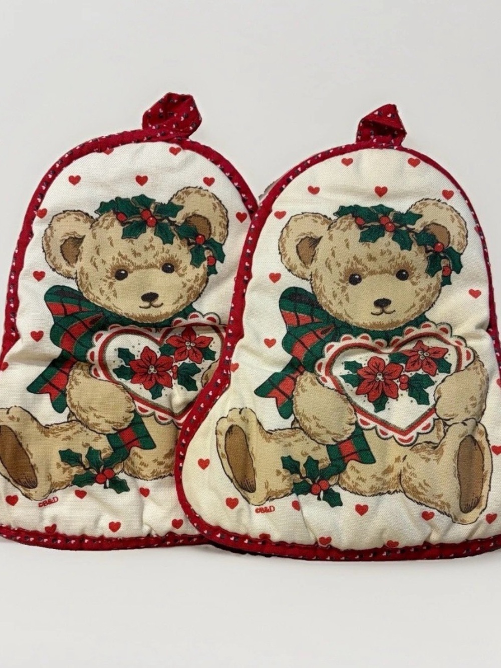 Vintage 80s-90s Holiday Bear Oven Mitt Pair - Red and Cream